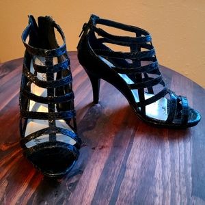 Maurices Black Strappy Heel Sz8